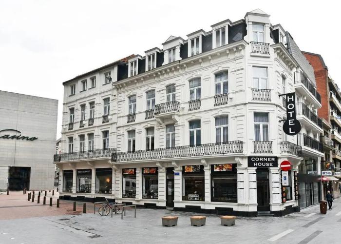 Hotel Corner House