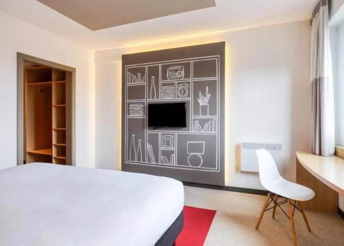 B&B HOTEL Mons Gare