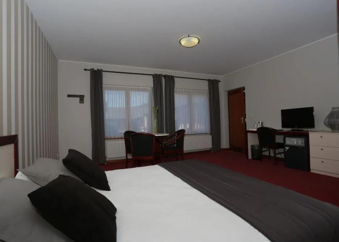 Hotel La Reine
