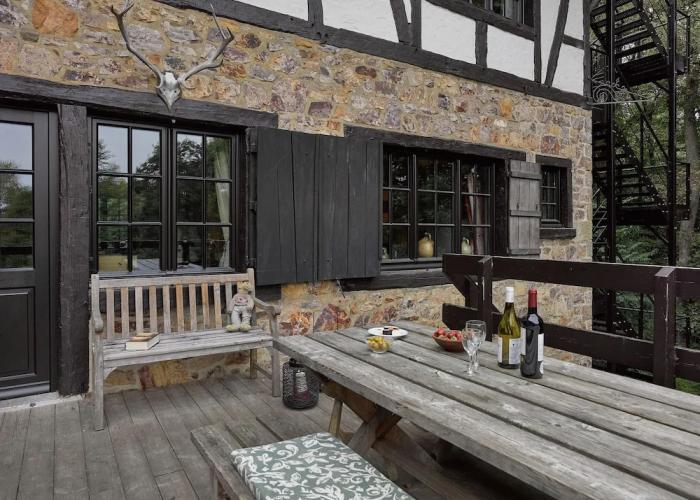 Villa in Spa With Terrace
