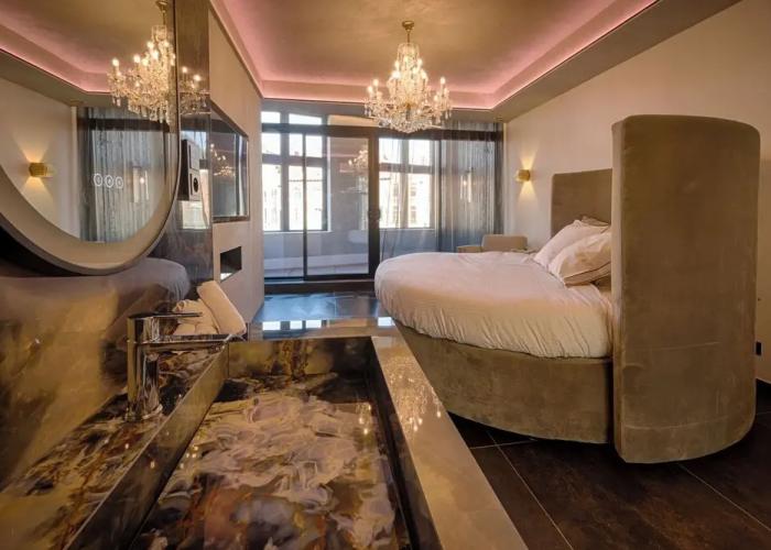 Agora Wellness suites