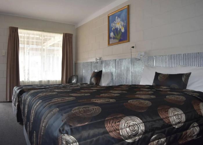 Black Diamond Motel