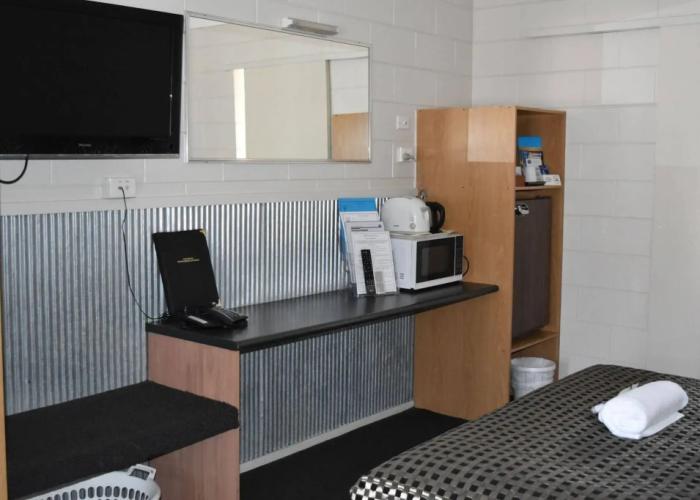 Black Diamond Motel