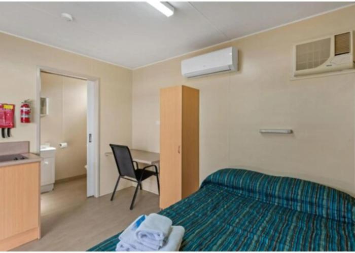 Blackwater Central Motel