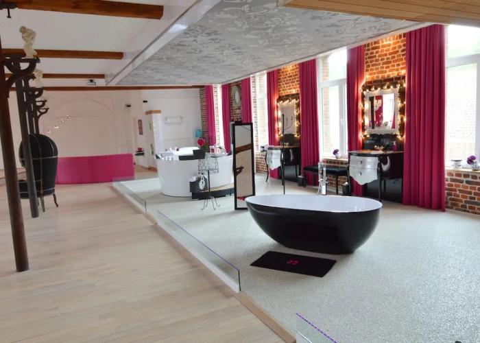 Lush Apartment with Sauna, Hot Tub, Mountain Views in Ensival