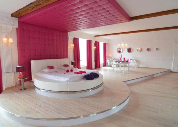 Lush Apartment with Sauna, Hot Tub, Mountain Views in Ensival