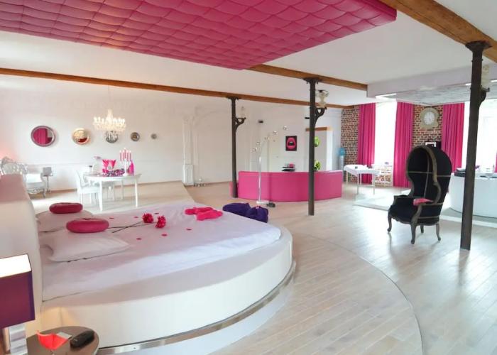 Lush Apartment with Sauna, Hot Tub, Mountain Views in Ensival