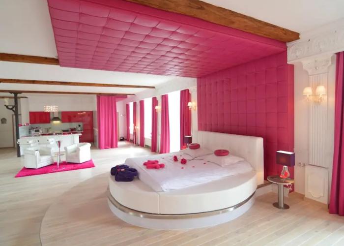 Lush Apartment with Sauna, Hot Tub, Mountain Views in Ensival