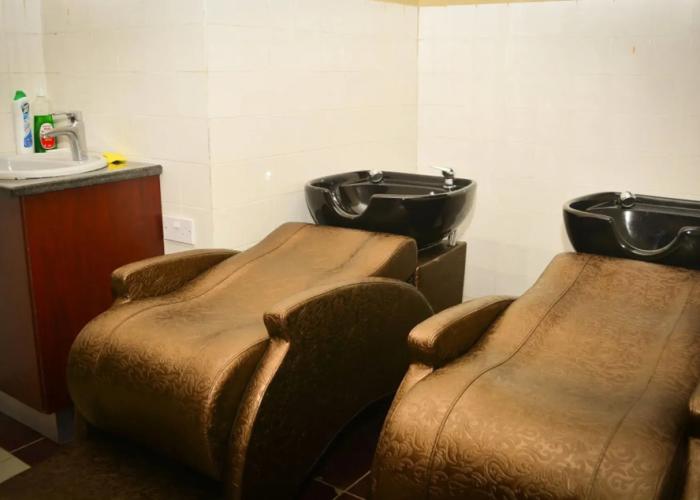 Serendib Suites & Conference Center