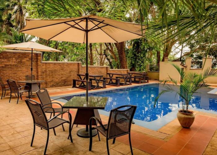 Serendib Suites & Conference Center