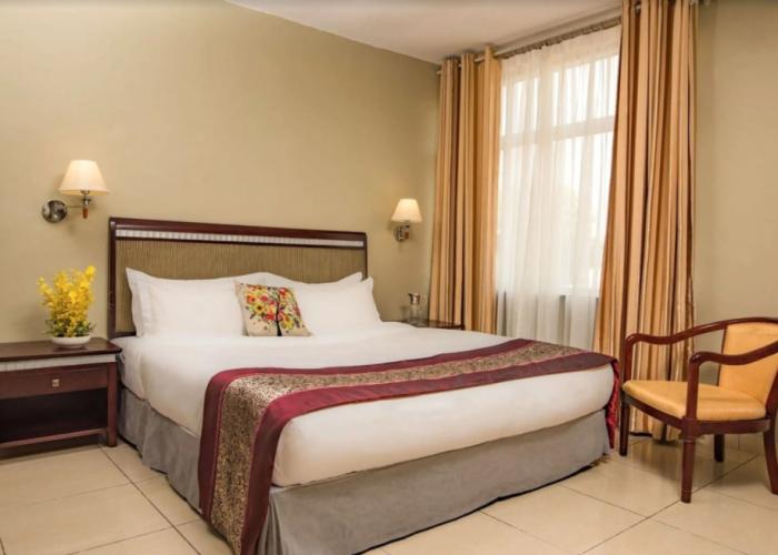 Serendib Suites & Conference Center