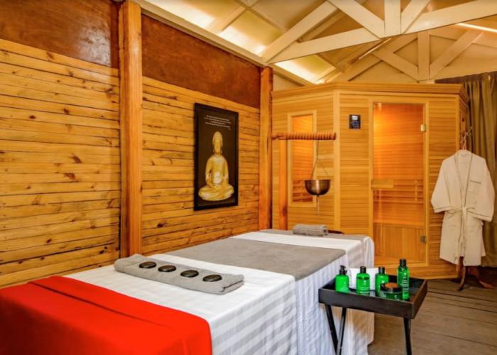 Serendib Suites & Conference Center