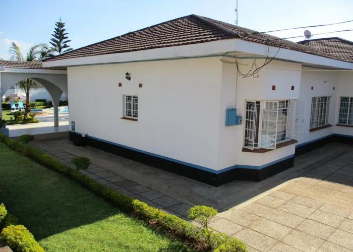 Blue Lagoon Lodge Blantyre