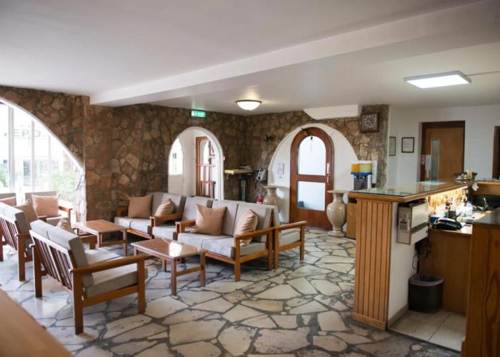 Le Village Hotel