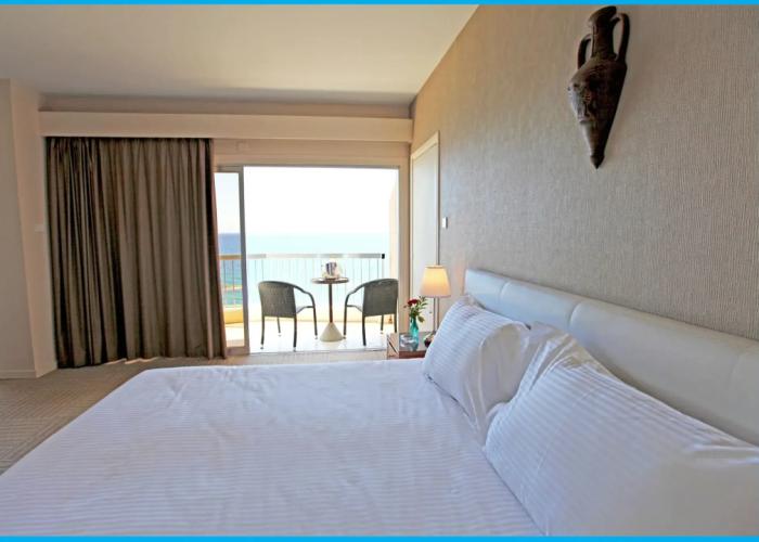 Poseidonia Beach Hotel