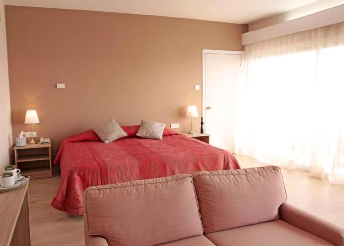 Poseidonia Beach Hotel