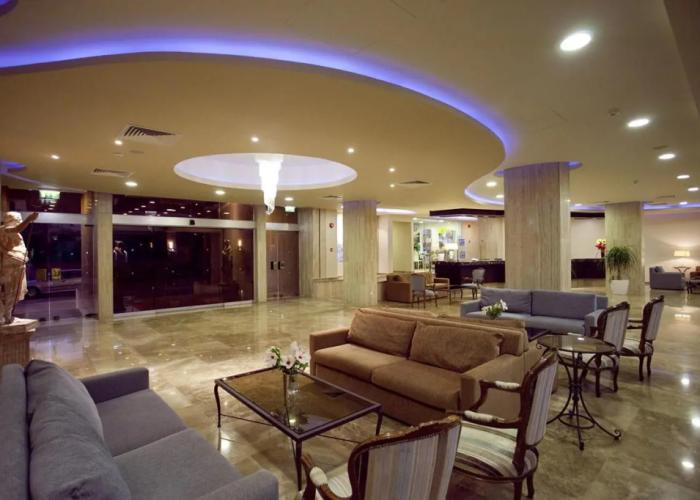 Poseidonia Beach Hotel
