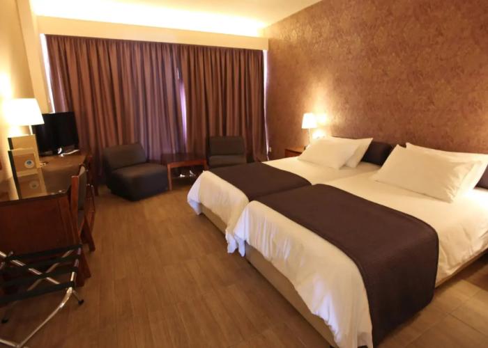 Poseidonia Beach Hotel