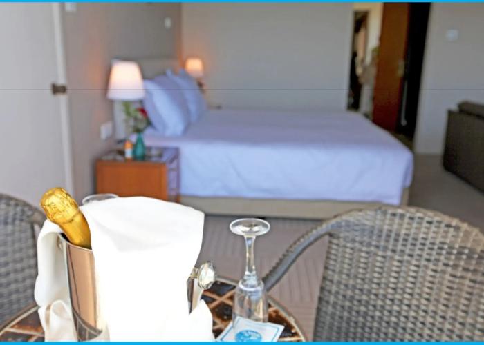 Poseidonia Beach Hotel