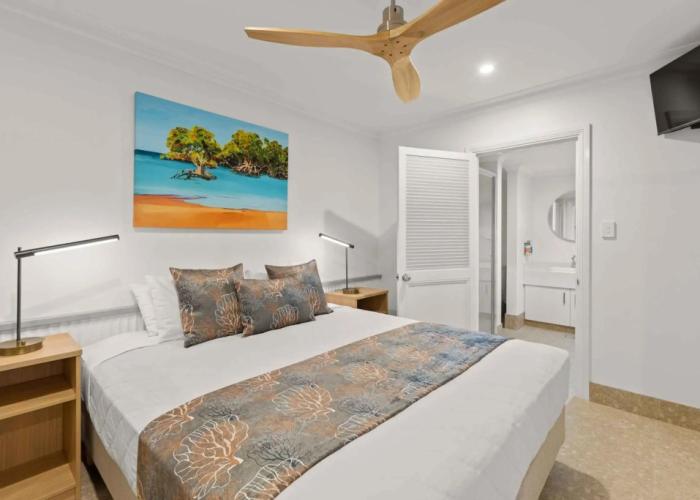 Moonlight Bay Suites