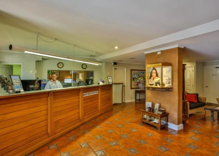 Moonlight Bay Suites