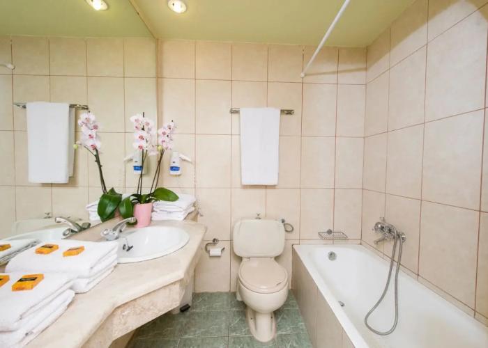 Creta Hotel