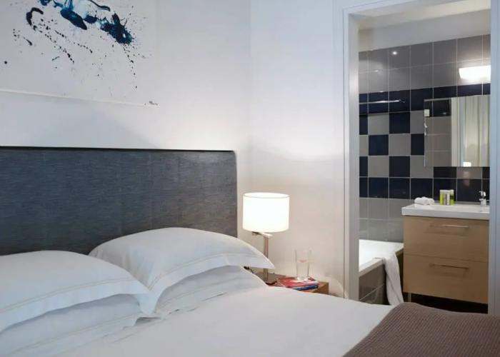 Scale Suites Apart-Hotel