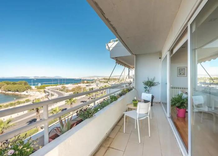 Amazing Beach Apt Panoramic View Next to Marina Alimos