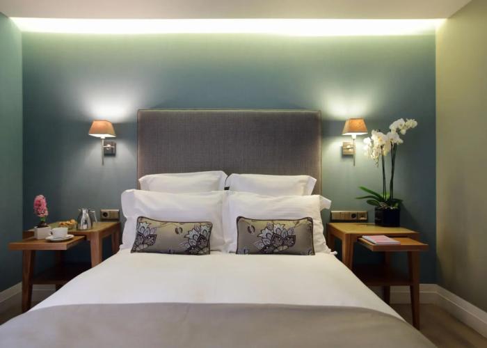 The Y Hotel