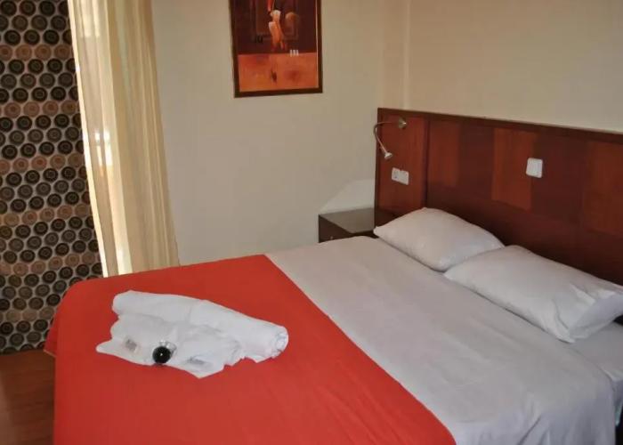 Hotel Ena