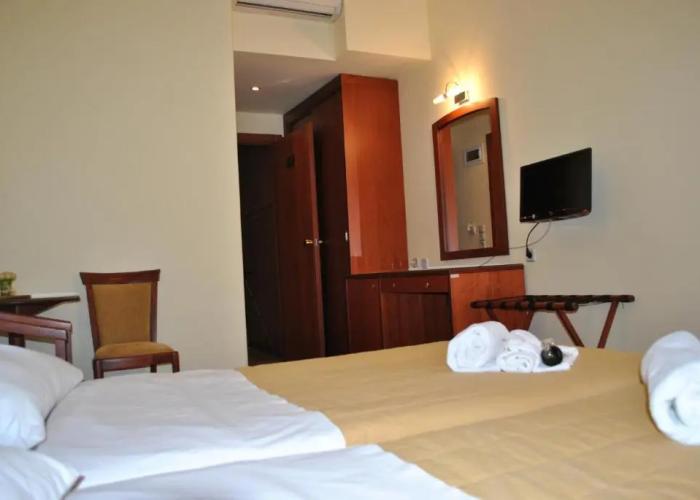 Hotel Ena