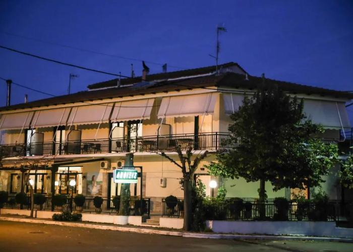 Hotel Anixis