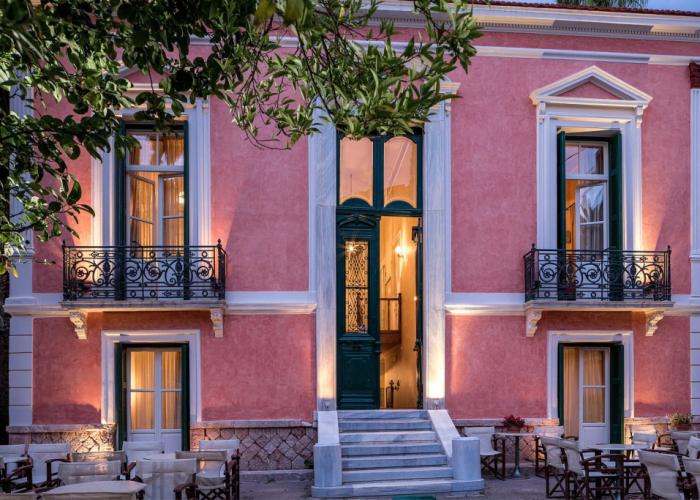 Nafsimedon Hotel