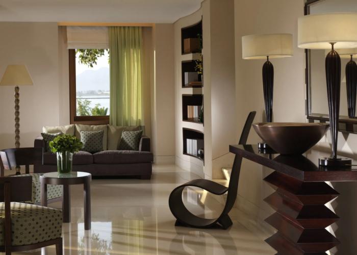 Amphitryon Hotel