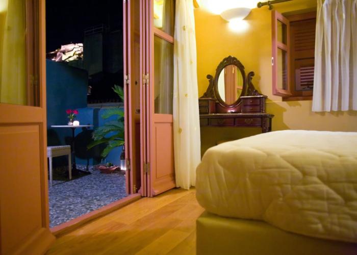 Kyveli Suites