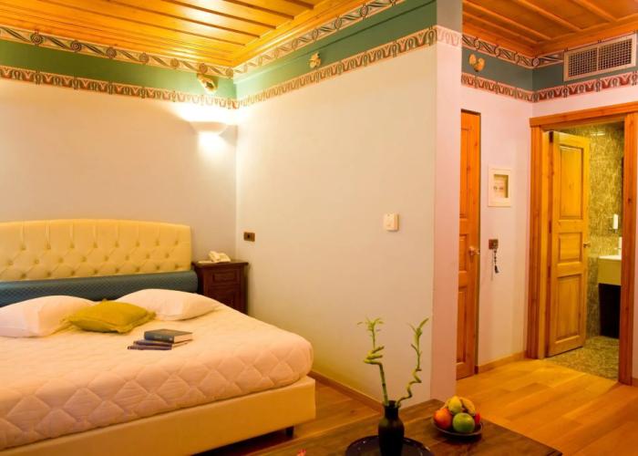 Kyveli Suites
