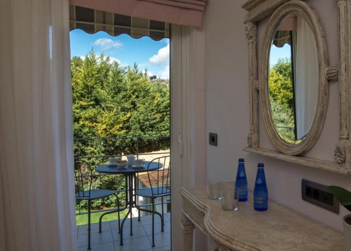 Anthemion Suites & Villas