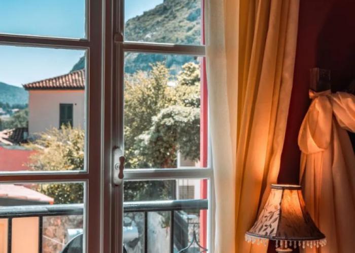 Ilion Hotel Suites