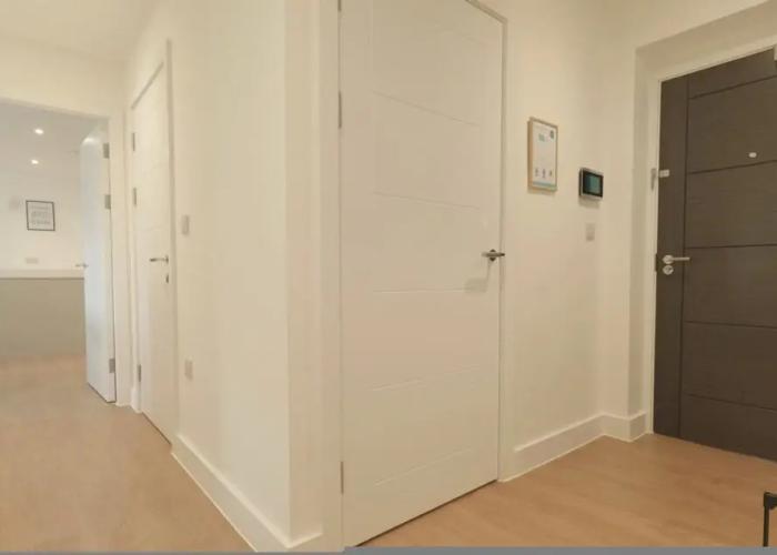 Luxury Manchester Apartment - Yellow