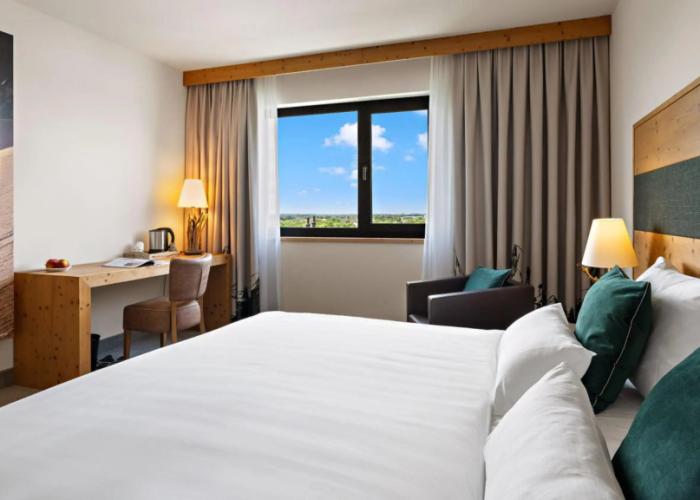 Hotel Fire & Ice