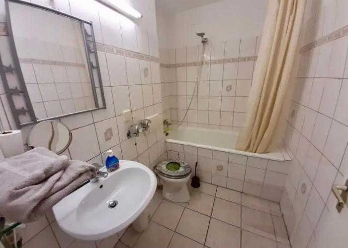 Apartment With Balcony Near Dusseldorf