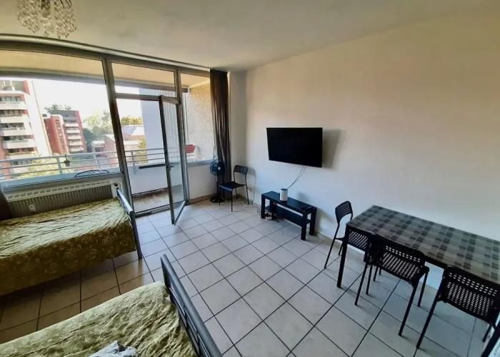 Apartment With Balcony Near Dusseldorf