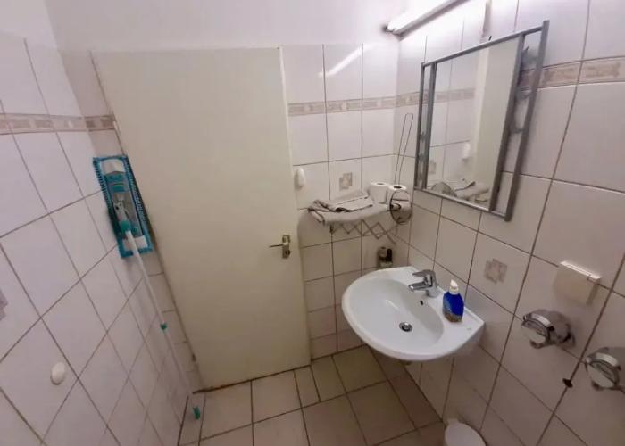 Apartment With Balcony Near Dusseldorf