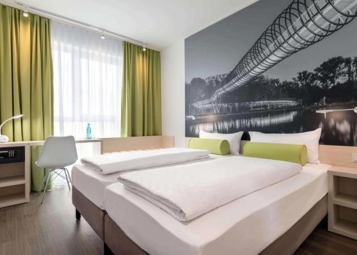 Super 8 by Wyndham Oberhausen am Centro