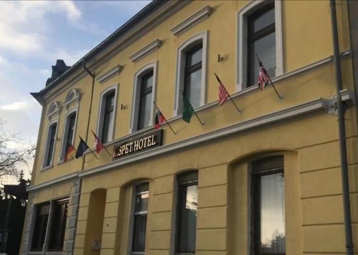Kispet Deluxe Hotel