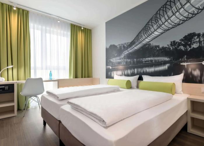 Super 8 By Wyndham Oberhausen