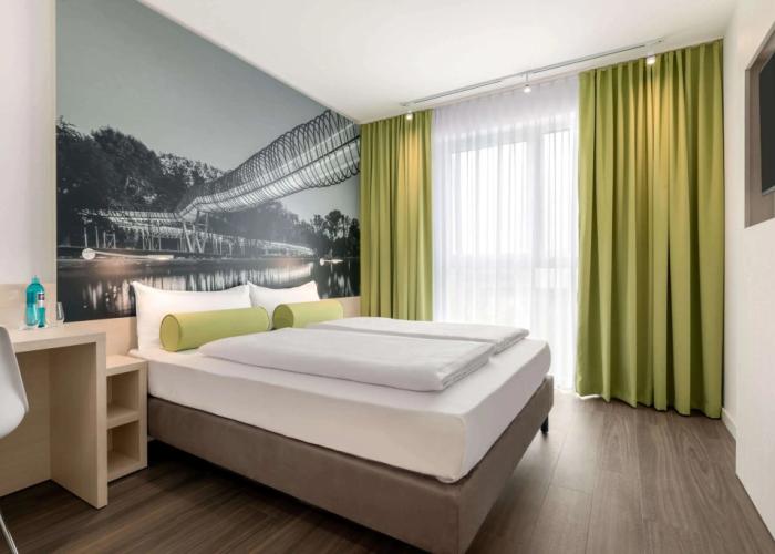 Super 8 By Wyndham Oberhausen