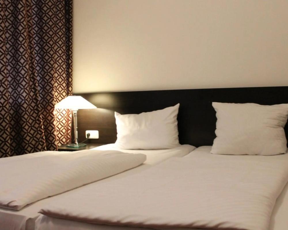 фото Hotel Aariana