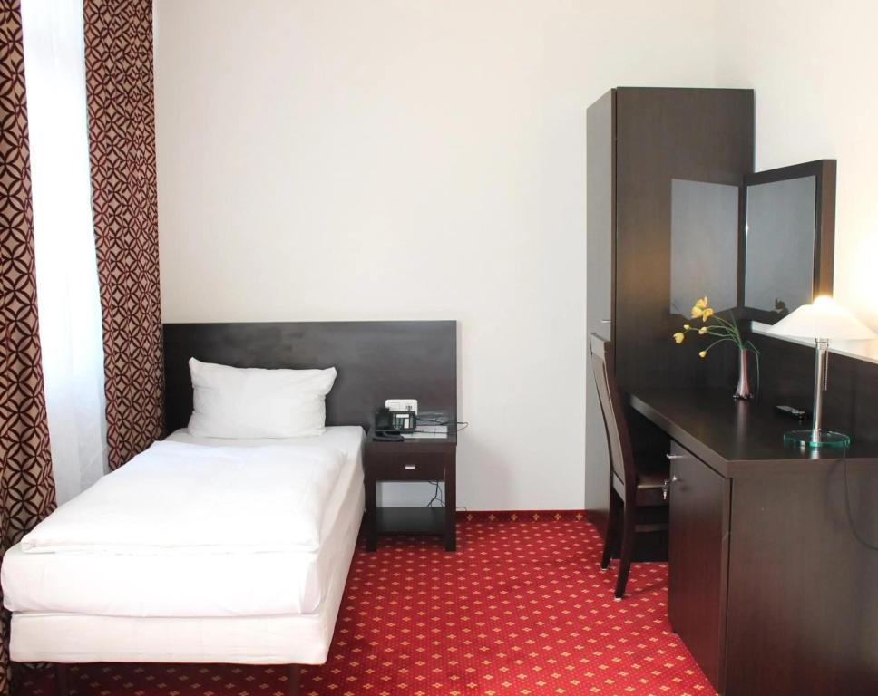 фото Hotel Aariana