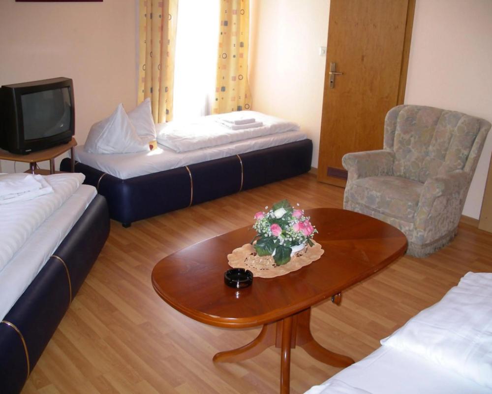 фото Hotel garni Djaran